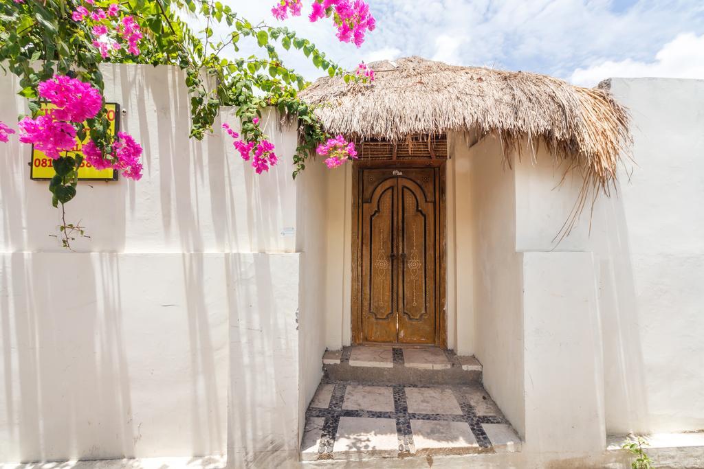غيلي مينو Villa Mojo المظهر الخارجي الصورة